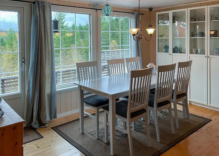 3 Bedroom Lovely In Aseral Tjaldal